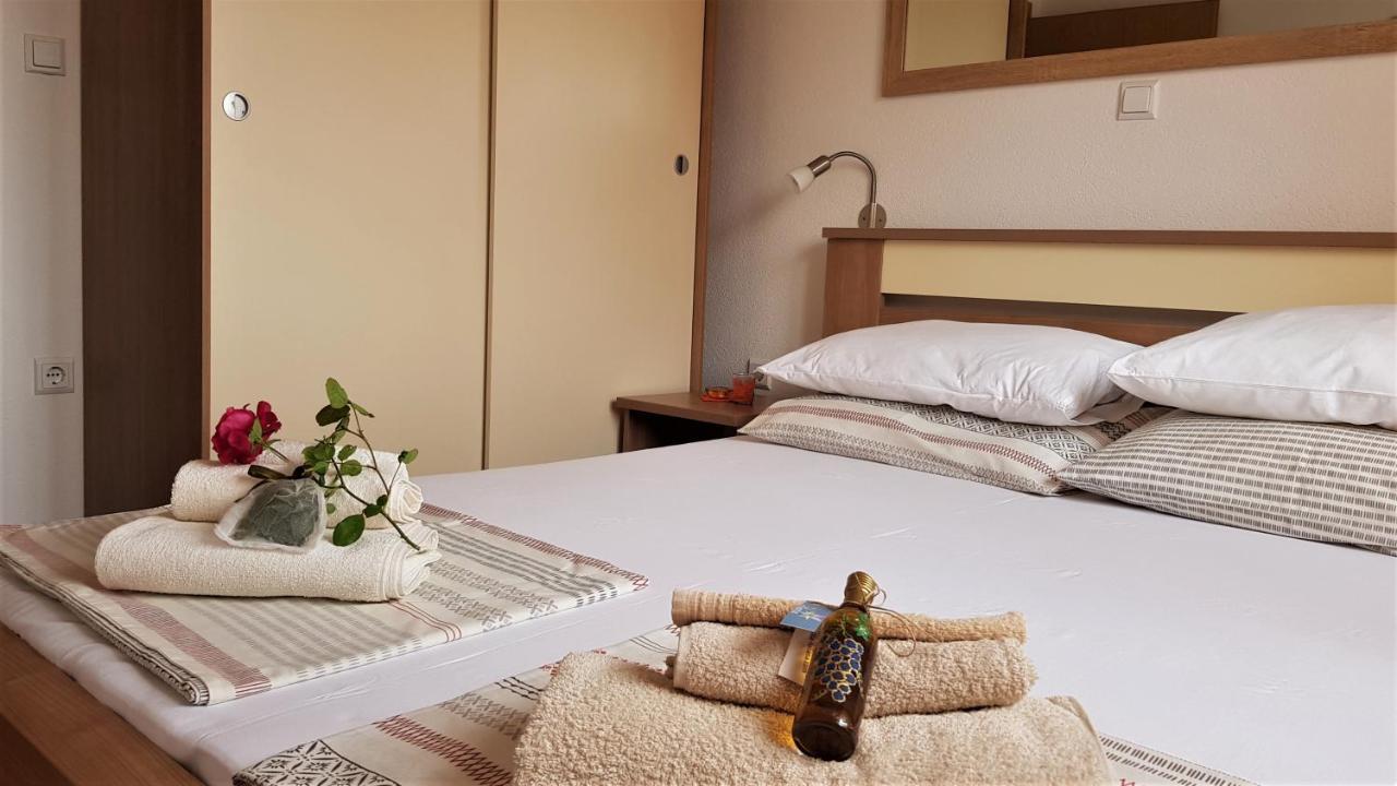 Apartmani Villa Lilliana Tribalj Exteriör bild