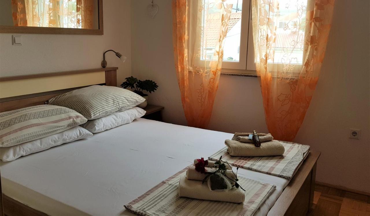 Apartmani Villa Lilliana Tribalj Exteriör bild