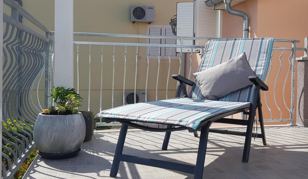 Apartmani Villa Lilliana Tribalj Exteriör bild