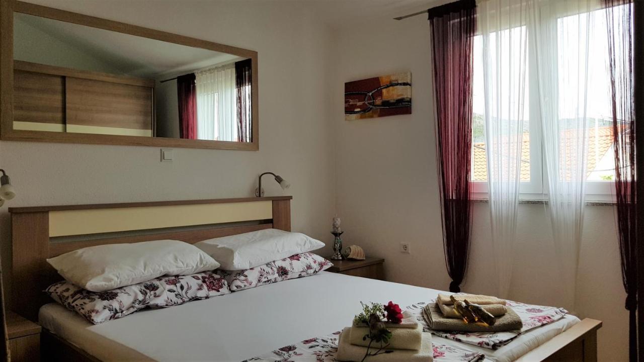 Apartmani Villa Lilliana Tribalj Exteriör bild