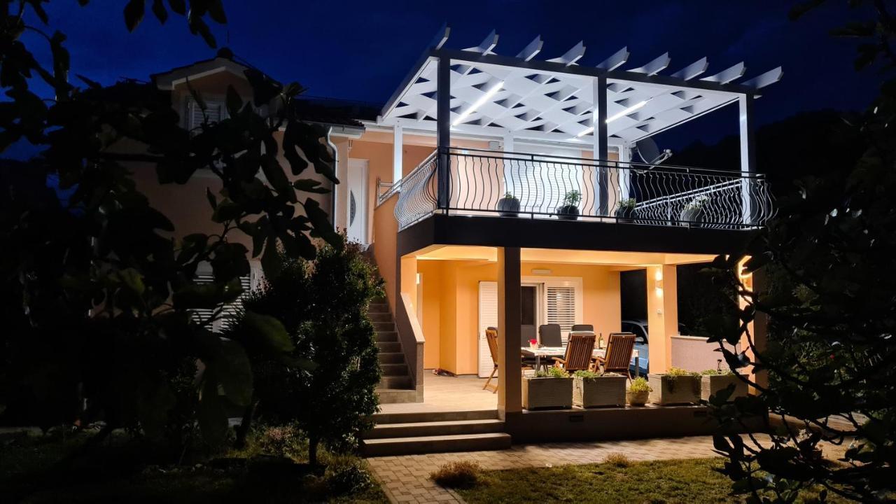 Apartmani Villa Lilliana Tribalj Exteriör bild