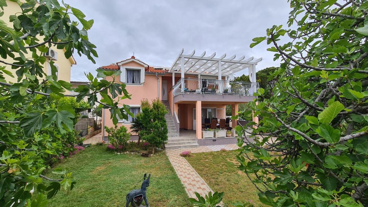 Apartmani Villa Lilliana Tribalj Exteriör bild