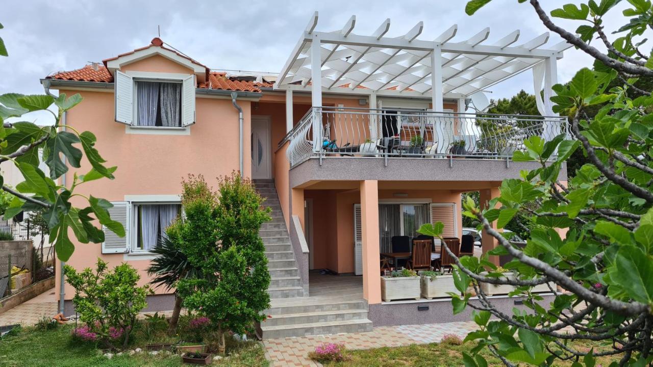 Apartmani Villa Lilliana Tribalj Exteriör bild