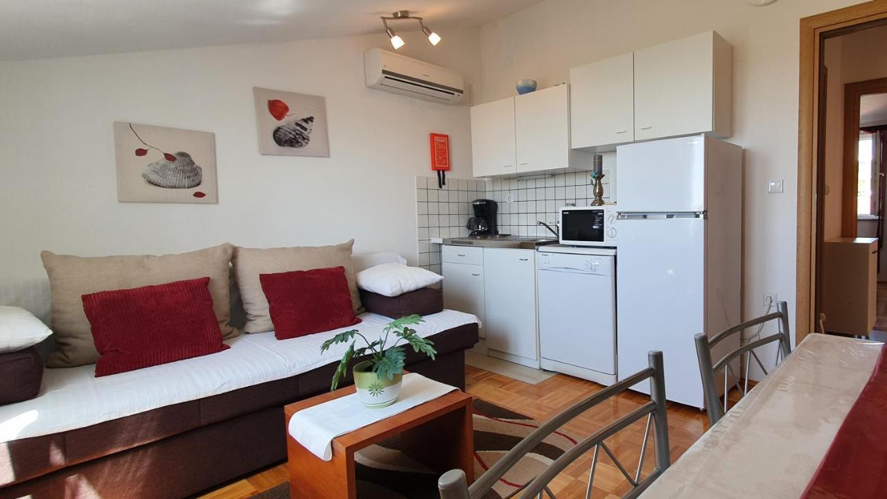Apartmani Villa Lilliana Tribalj Exteriör bild