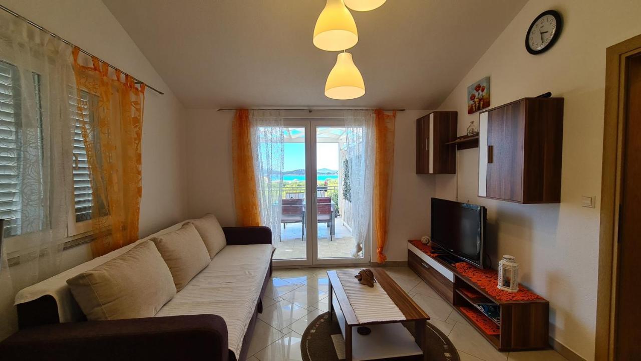 Apartmani Villa Lilliana Tribalj Exteriör bild