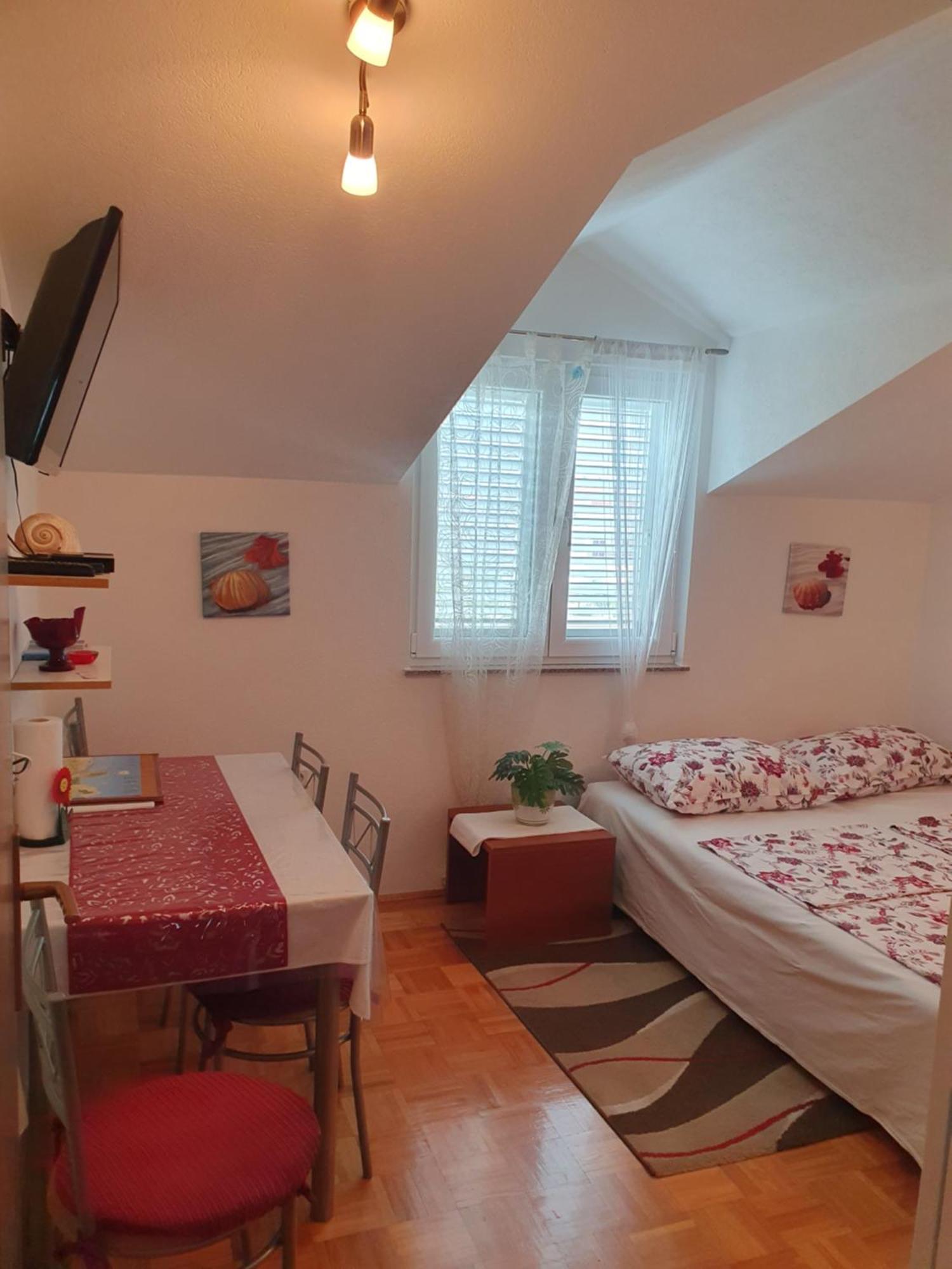 Apartmani Villa Lilliana Tribalj Exteriör bild