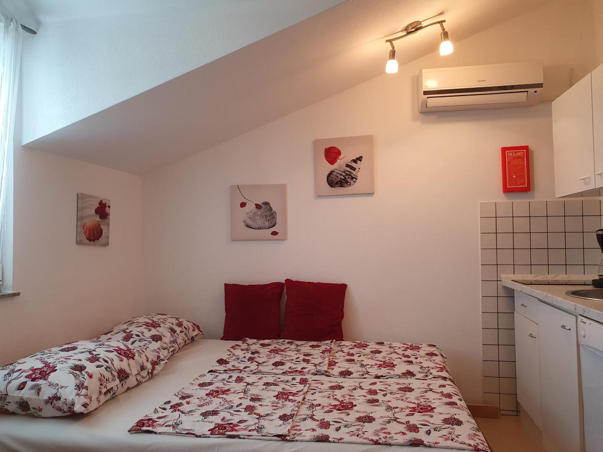 Apartmani Villa Lilliana Tribalj Exteriör bild
